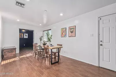 5630 N 30th Drive, Phoenix, AZ 85017 - Photo 11