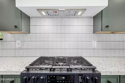 685 E Palm Street, Litchfield Park, AZ 85340 - Photo 21