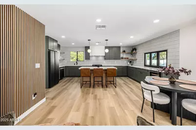 685 E Palm Street, Litchfield Park, AZ 85340 - Photo 15