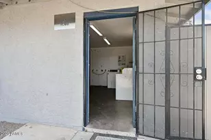 719 E Roeser Rd, Phoenix, AZ 85040 - Photo 13