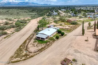 10019 S Honeysuckle Drive, Hereford, AZ 85615 - Photo 3