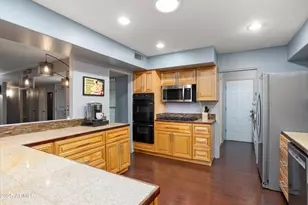 10102 W Deanne Dr, Sun City, AZ 85351 - Photo 11