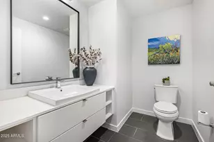 200 W Portland St, Phoenix, AZ 85003 - Photo 11