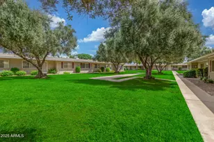 13601 N 111th Ave, Sun City, AZ 85351 - Photo 5