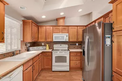 3301 S Goldfield Road #2019, Apache Junction, AZ 85119 - Photo 15