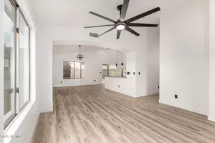 8559 W Sunnyslope Ln, Peoria, AZ 85345 - Photo 5