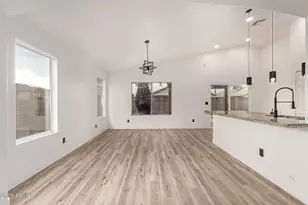 8559 W Sunnyslope Ln, Peoria, AZ 85345 - Photo 11