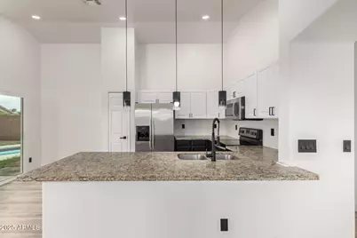 8559 W Sunnyslope Lane, Peoria, AZ 85345 - Photo 13