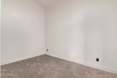 8559 W Sunnyslope Lane, Peoria, AZ 85345 - Photo 23