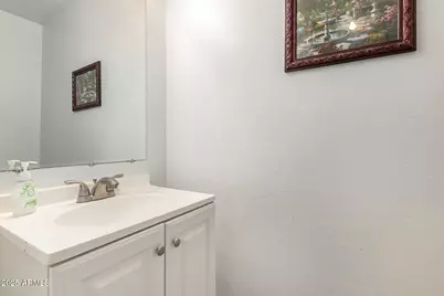 3455 W Gelding Drive, Phoenix, AZ 85053 - Photo 35