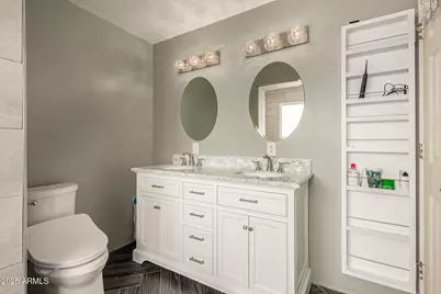 3455 W Gelding Drive, Phoenix, AZ 85053 - Photo 17