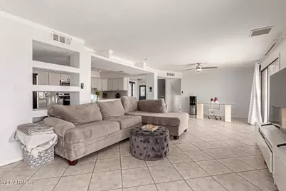 3455 W Gelding Drive, Phoenix, AZ 85053 - Photo 11