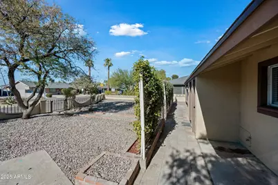 2601 N 51st Street, Phoenix, AZ 85008 - Photo 3