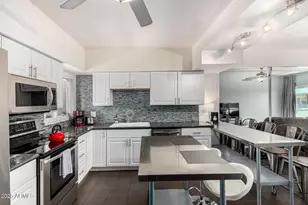 351 E Thomas Rd, Phoenix, AZ 85012 - Photo 3