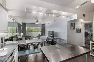 351 E Thomas Rd, Phoenix, AZ 85012 - Photo 7