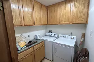 939 W Mercer Ln, Phoenix, AZ 85029 - Photo 11