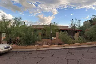 939 W Mercer Ln, Phoenix, AZ 85029 - Photo 1