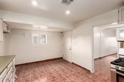 1642 N 38th Avenue, Phoenix, AZ 85009 - Photo 11