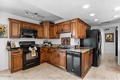 7005 N Barbados Place, Phoenix, AZ 85021 - Photo 9