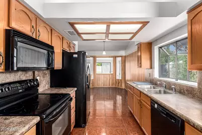 16454 N 61st Avenue, Glendale, AZ 85306 - Photo 13