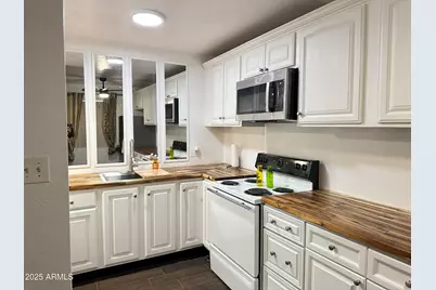 700 W University Drive #122, Tempe, AZ 85281 - Photo 3