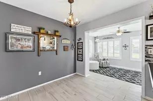 10502 W Roundelay Cir, Sun City, AZ 85351 - Photo 11