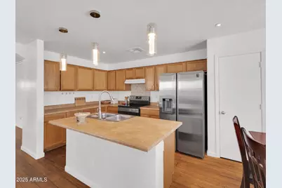 10911 W Meadowbrook Avenue, Phoenix, AZ 85037 - Photo 15