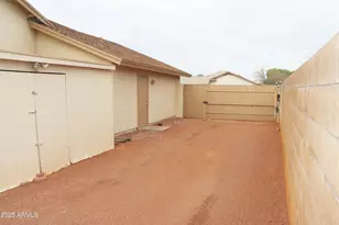 5201 N 85th Ave, Glendale, AZ 85305 - Photo 11