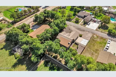 18132 E Bellerive Drive, Queen Creek, AZ 85142 - Photo 5