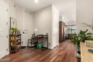 7300 E Earll Dr, Scottsdale, AZ 85251 - Photo 17