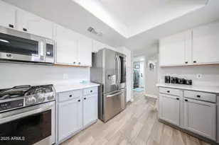 3902 E Rosemonte Dr, Phoenix, AZ 85050 - Photo 15