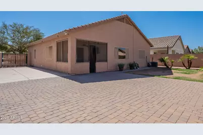 11820 W Cambridge Avenue, Avondale, AZ 85392 - Photo 1