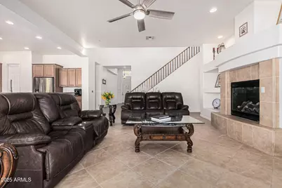 246 E Frances Lane, Gilbert, AZ 85295 - Photo 7