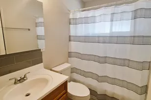 9448 S 10th Ave, Phoenix, AZ 85041 - Photo 15