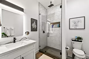 5325 N 83rd Pl, Scottsdale, AZ 85250 - Photo 21