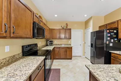 1458 N 80th Lane, Phoenix, AZ 85043 - Photo 13