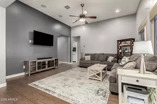 254 N Monterey Ct, Casa Grande, AZ 85194 - Photo 9