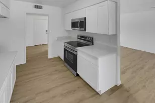 10414 W Sun City Blvd, Sun City, AZ 85351 - Photo 13