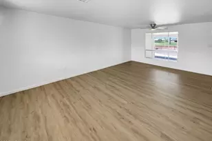 10414 W Sun City Blvd, Sun City, AZ 85351 - Photo 11