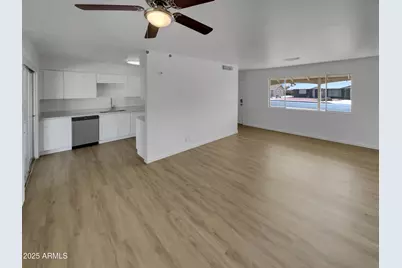 10414 W Sun City Boulevard, Sun City, AZ 85351 - Photo 3