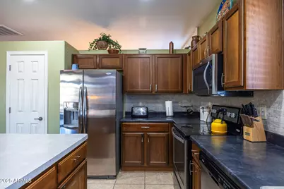 3018 N Regal Court, Casa Grande, AZ 85122 - Photo 9