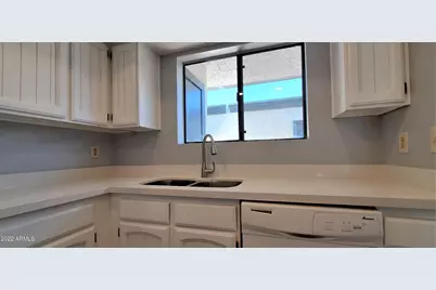 3411 N 12th Place #8, Phoenix, AZ 85014 - Photo 5