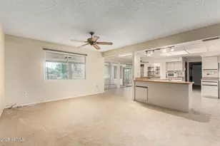 10625 W Chisholm Ct, Sun City, AZ 85373 - Photo 11