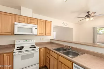 907 E Lincolnwood Circle, Casa Grande, AZ 85194 - Photo 13