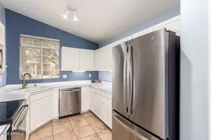 17799 N Lainie Ct, Surprise, AZ 85378 - Photo 13