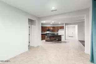 26783 N 70th Ln, Peoria, AZ 85383 - Photo 9