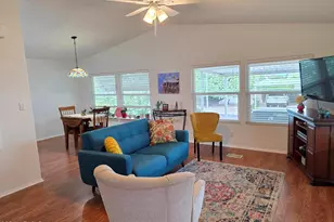 2233 E Behrend Dr, Phoenix, AZ 85024 - Photo 11