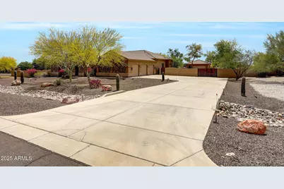 19911 W Clarendon Avenue, Buckeye, AZ 85396 - Photo 3