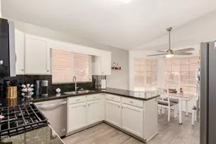 10630 W Mohawk Ln, Peoria, AZ 85382 - Photo 3