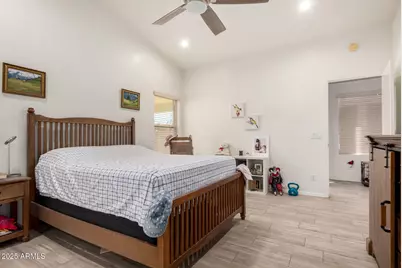 10630 W Mohawk Lane, Peoria, AZ 85382 - Photo 9